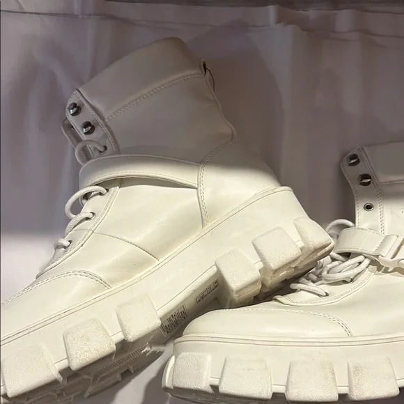Forever 21 White Combat Boots - Picture 3 of 7